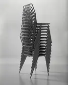 Stabelbara stålrörsstolar