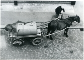 Västerås.
Vagn för att vattna gatorna. C:a 1940.