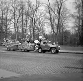 Studentfirande, Irene Östberg på studentflak som efterliknats en båt på havet