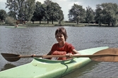 Pojke i kanot i Gustavsvik, 1970-tal