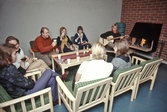 Samkväm på ungdomsgård, 1970-tal