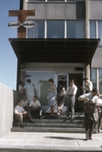 Studenter i entrén till Hotell Teknis,  1960-tal