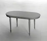 Ovalt gustavianskt matbord