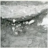 Svedvi sn, Hallstahammar kn.
Undersökning på gravfält 14 vid Näs. Anläggning nr 4.