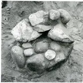 Svedvi sn, Hallstahammar kn.
Undersökning på gravfält 14 vid Näs. Anläggning nr 11.