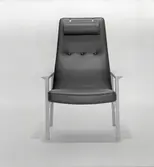 Fåtölj med hög rygg