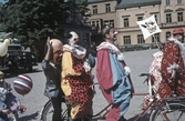Clowner på tandemcykel på Barnens dag, 1956-1959