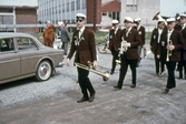 Musiker går i Barnens Dagståget, 1956-1959