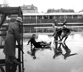 Bandy mellan Gottfridsberg/Derby och Vreta kloster på Tinnerbäcksbadet år 1954