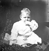 Avfotograferat äldre bebisporträtt