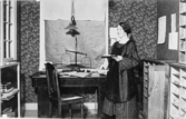 Poststationen Skoghall och poststationsföreståndaren Anna Birgitta Strömberg f Westlund, 1922.