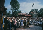 Musikuppvisning inför publik i Wadköping, 1980-tal