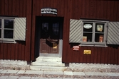 Entré till Handelsboden i Wadköping, 1986