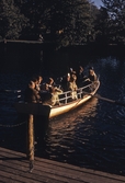 Färjan Wiktoria lämnar bryggan i Stadsparken, 1980-tal