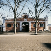 I stallet på Karlslunds herrgård finns en ponnyridskola, 1978