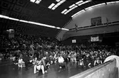Gymnastikuppvisning i idrottshuset, 1970-tal