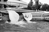 Utkastet ur vattenrutchbanan på Gustavsviksbadet, 1985