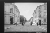 Kungsgatan i hörnet mot Repslagaregatan.