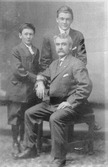 Jack Rapson med två söner