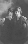 Systrarna Elma och Elna Pettersson i USA, 1924