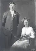 Brudparet Carl David Anderson och Birdie Anderson, 1918