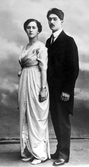 Syskonen Elena och Alexander Mekeeff i Ryssland, 1915