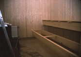 Byggnation av bastu i Sörbyängen, 1982-04-29
