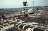 Gjutningsarbete vid byggnation av bostadsområdet Vivalla, 1966-1971