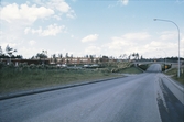 Väg genom bostadsområdet Brickebacken, 1973