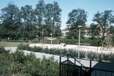 Lekplats på Örnsrogatan, oktober 1979