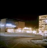 Tybble centrum med nattbelysning, 1960-tal
