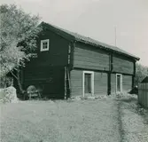 Valåkra Nr. 2. Bod i två våningar. 6x5 meter. Höjd 4.8 meter.