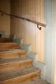 Trappa med ledstrång i trähus i Sånnaboda, Tysslinge, 2007-03-21