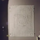 Vänersborgs kyrka. Gravhäll från Brätte kyrkogård