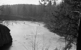 Skidskoåkning i Dylta gruvhål, 1974