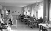 Matgäster på Solgårdens matsal i Stora Mellösa, 1974