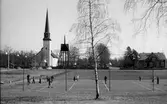 Glanshammars kyrka och idrottsplats, 1974