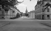 Äldre fastigheter på Angelgatan med Nikolaikyrkan längst bort, 1974