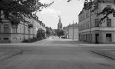 Äldre fastigheter på Angelgatan med Nikolaikyrkan längst bort, 1974