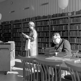 Besökare på biblioteket i Rosta, 1960