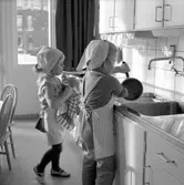 Diskande barn på daghem i Varberga, oktober 1967