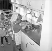 Diskande barn på daghem i Varberga, oktober 1967