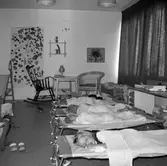 Barnen sover på vila på daghem i Varberga, oktober 1967