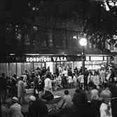 Nattöppet på konditori Vasa på Marknadsafton, 1970-tal