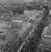 Flygbild över marknadsafton på Drottninggatan, 1970-tal