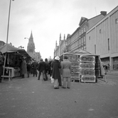 Marknadsstånd med tavlor på Hindersmässan, 1975