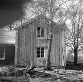 Hembygdsstugan i Bergkvara under byggnad.
