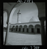 2791/1 Tunisien allmänt. Minaret i moské.