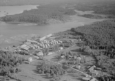 Flygfoto över Born, Rättvik kommun år 1950.