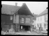 Gathuset, gavelparti mot Arbogaboden, Arboga.
Efter rivningen.
